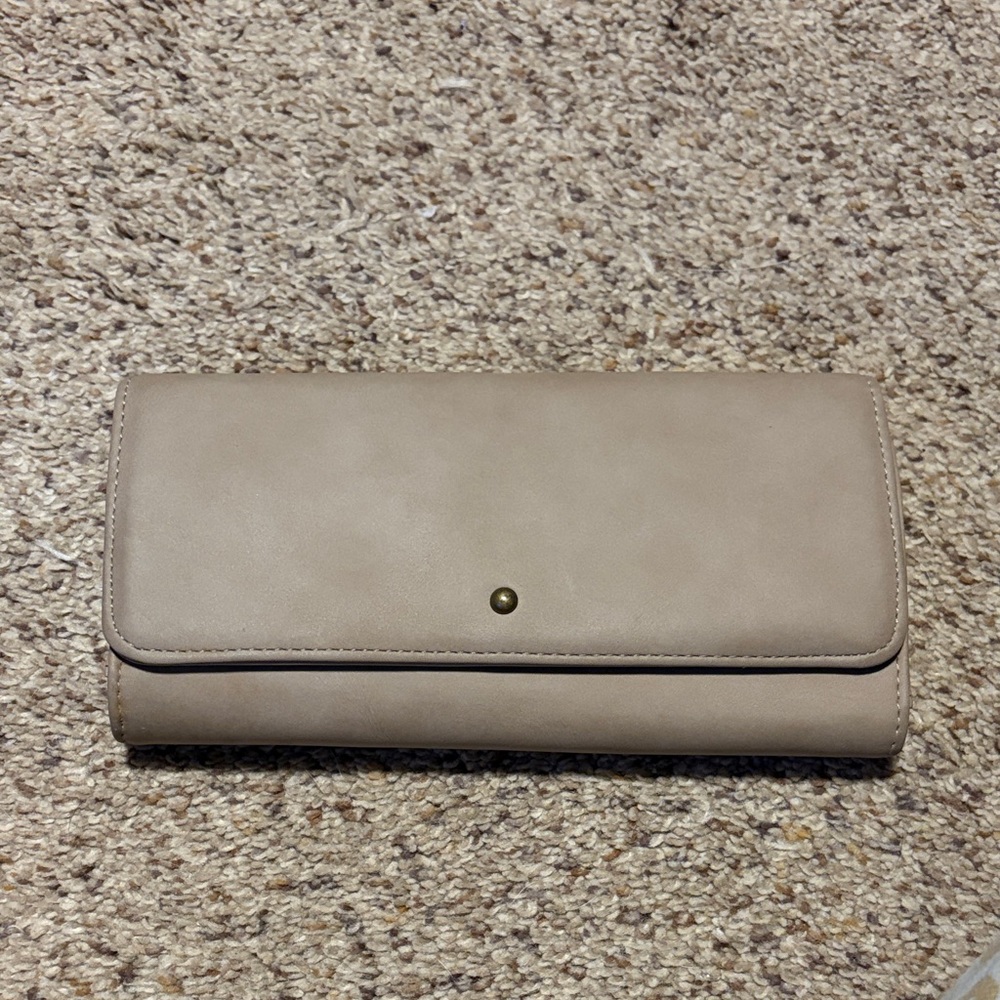 Universal Thread Taupe Women's Wallet